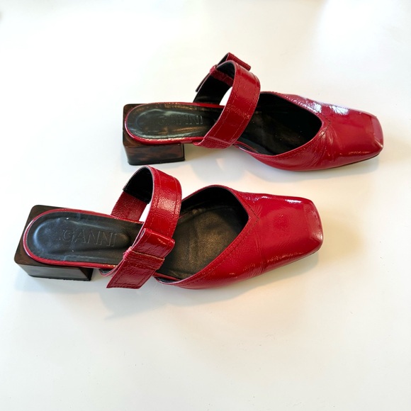 Ganni Strappy Flats - Picture 2 of 6